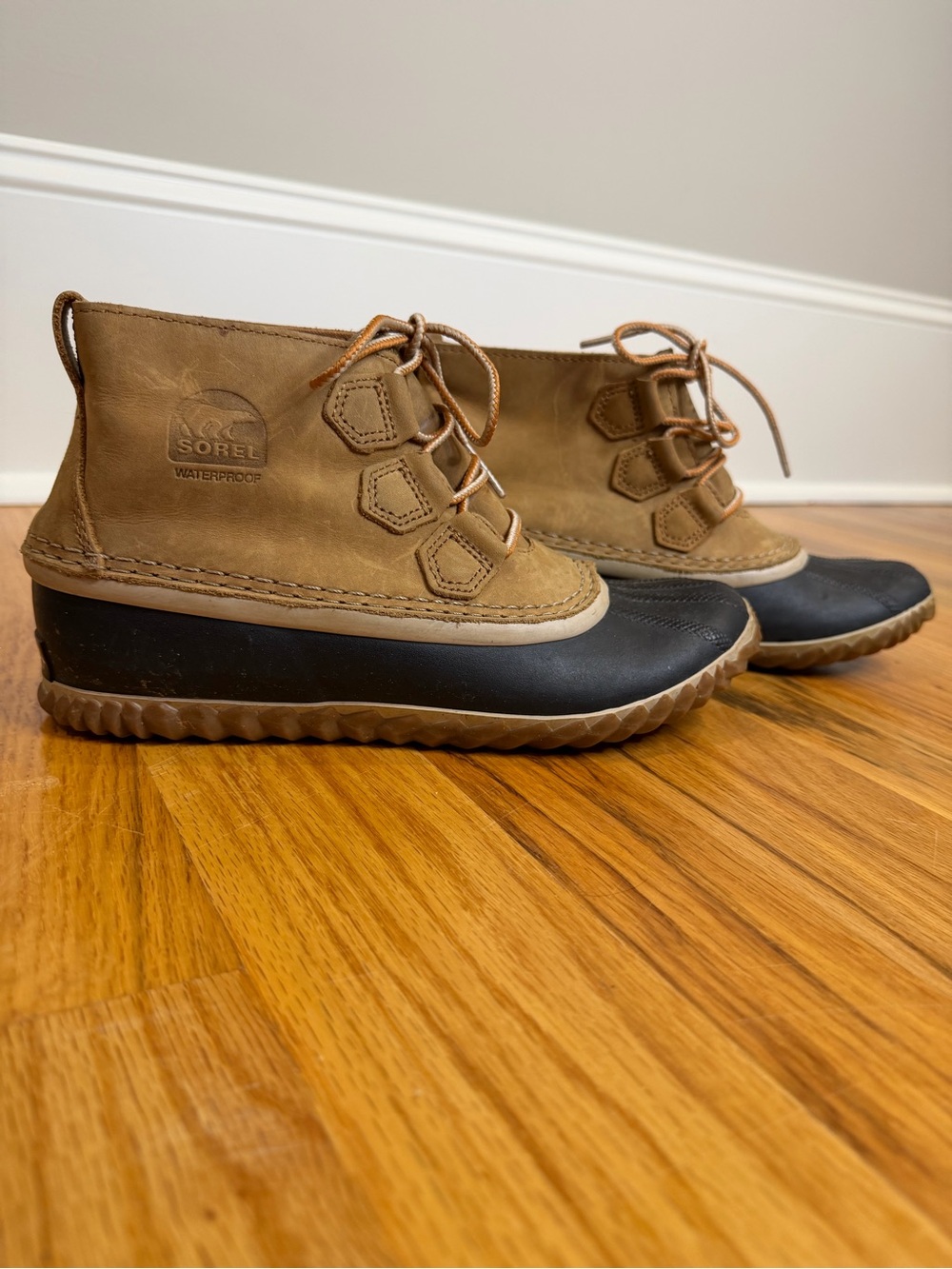 SOREL Waterproof Tan & Black Duck Boots | Wedge Ankle Boots Women's Size 8